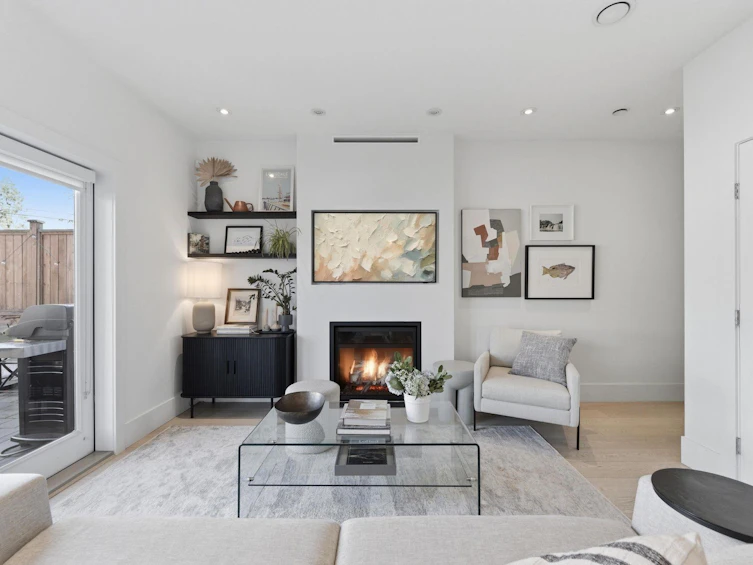 212 E 18th Street, North Vancouver, BC, V7L 2X6 - 2