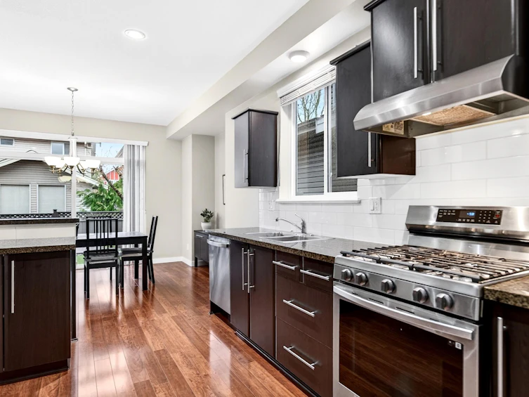 8196 211a Street, Langley, BC, V2Y 0B6 - 14