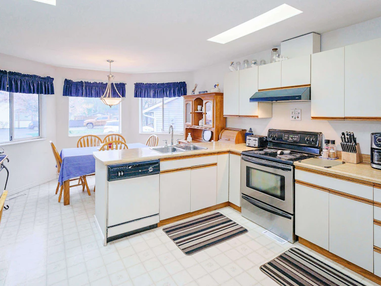 23381 Whippoorwill Avenue, Maple Ridge, BC, V2X 9L8 - 14
