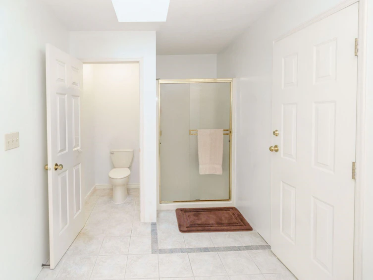 23381 Whippoorwill Avenue, Maple Ridge, BC, V2X 9L8 - 23