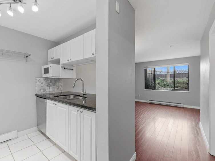 107-929 W 16th Avenue, Vancouver, BC, V5Z 1T3 - 2