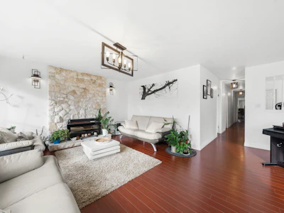 7882 Windsor Street - 5