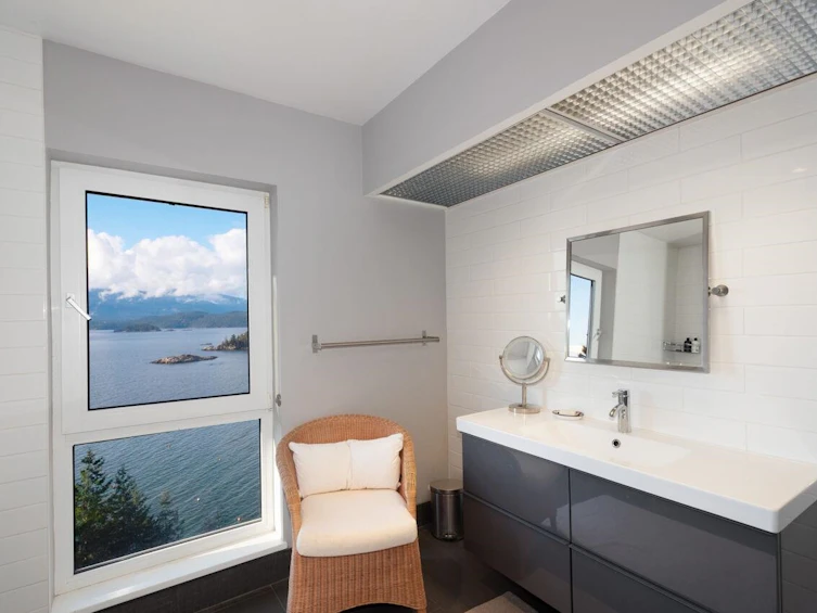 1670 Whitesails Drive, Bowen Island, BC, V0N 1G2 - 18