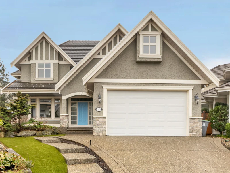 15450 37b Avenue, Surrey BC V3Z 0V4
