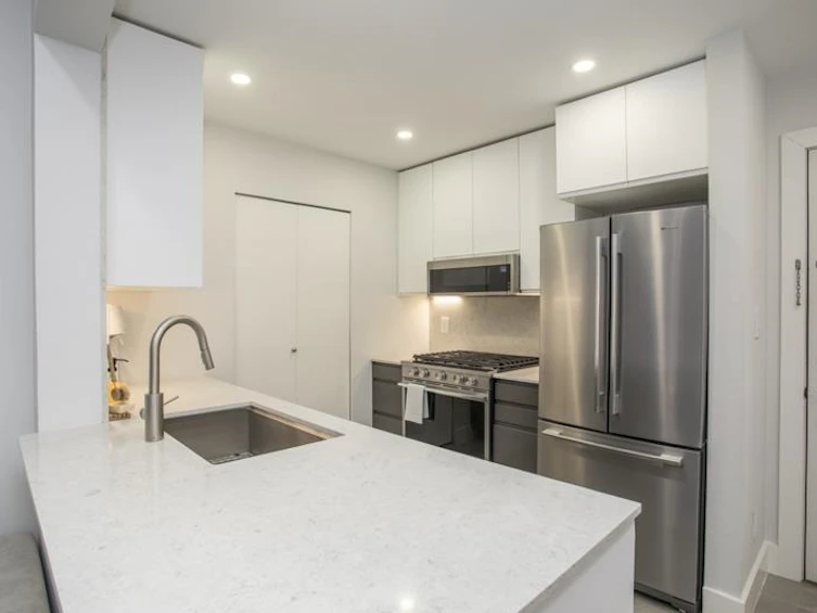 319-9233 Ferndale Road, Richmond, BC, V6Y 1X4 - 3