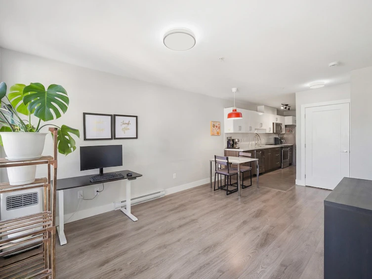302-3939 Knight Street, Vancouver, BC, V5N 3L8 - 9