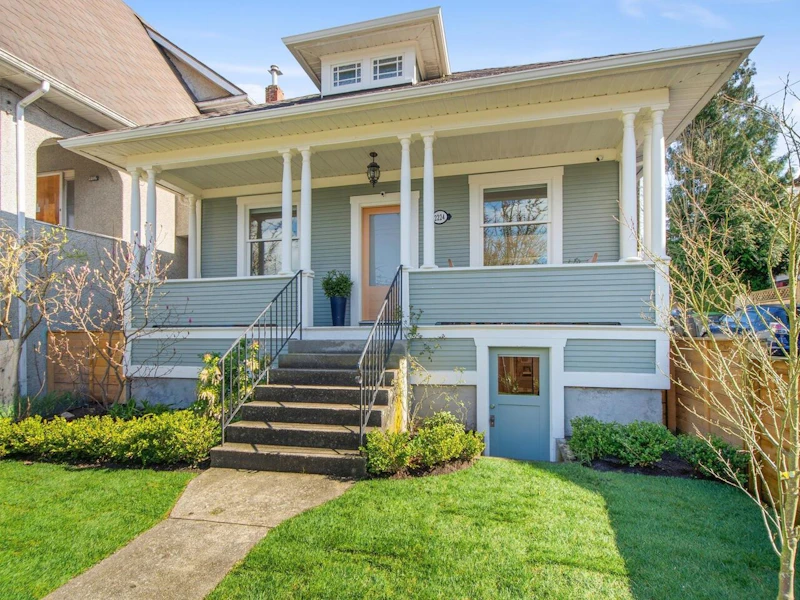 2224 Victoria Drive, Vancouver BC V5N 4K6
