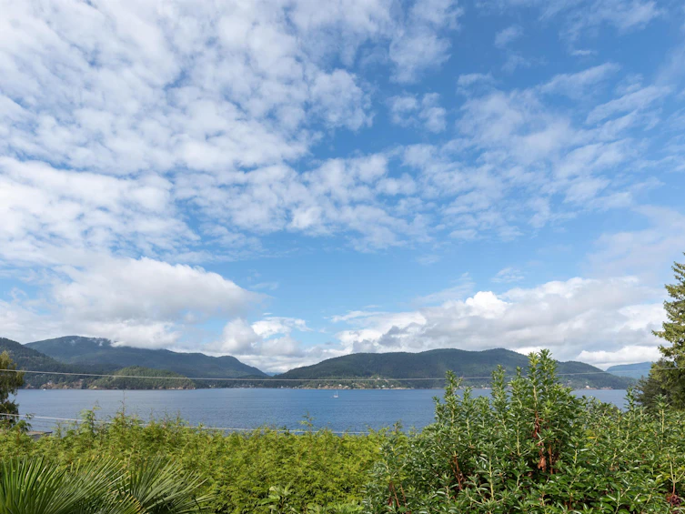 7195 Rockland Wynd, West Vancouver, BC, V7W 2L2 - 7