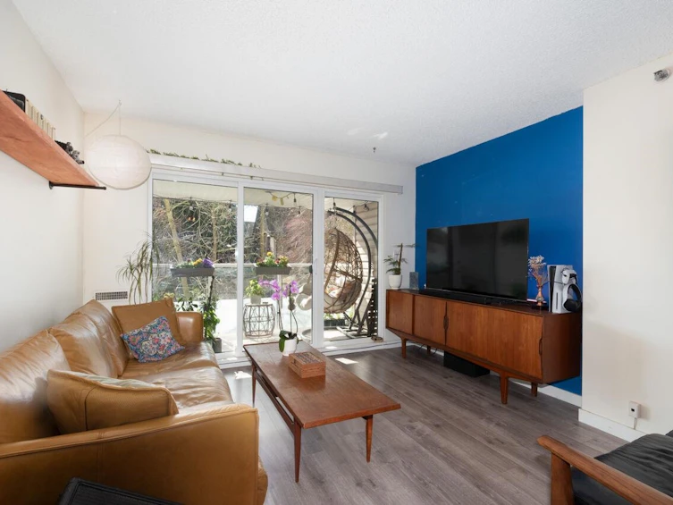 307-825 E 7th Avenue, Vancouver, BC, V5T 1P4