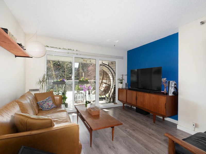 307 - 825 E 7th Avenue, Vancouver BC V5T 1P4