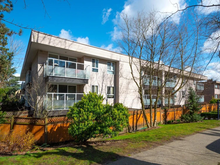 307-825 E 7th Avenue, Vancouver, BC, V5T 1P4 - 2