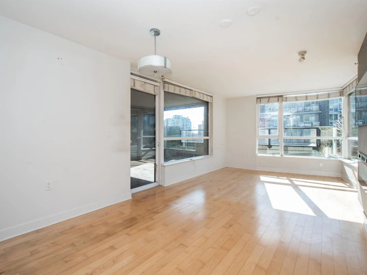 301-160 W 3rd Street, North Vancouver, BC, V7M 0A9 - 5