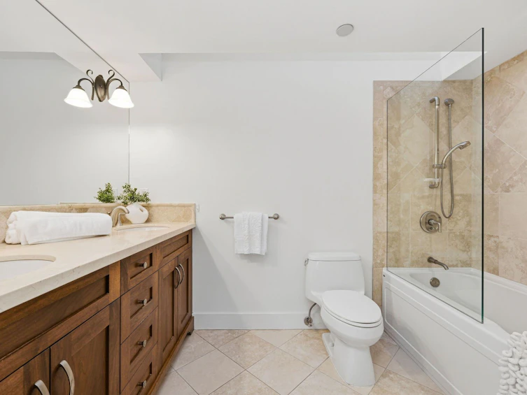 302-2455 Bellevue Avenue, West Vancouver, BC, V7V 1E1 - 22