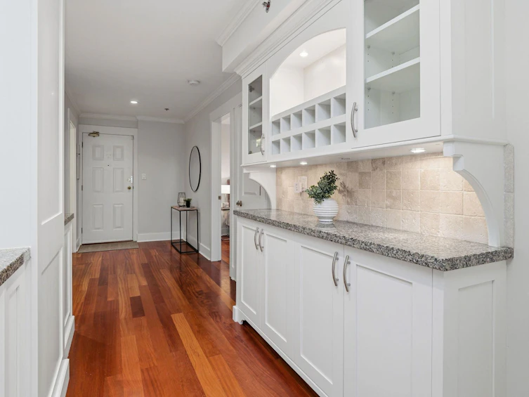 302-2455 Bellevue Avenue, West Vancouver, BC, V7V 1E1 - 10