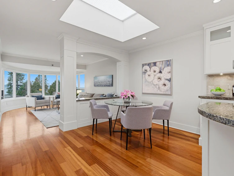 302-2455 Bellevue Avenue, West Vancouver, BC, V7V 1E1 - 11