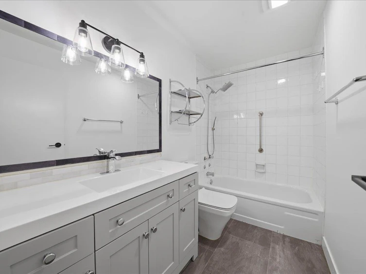 406-1340 Duchess Avenue, West Vancouver, BC, V7T 1H6 - 10