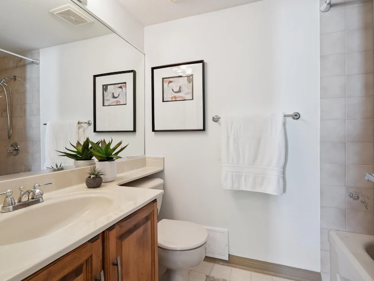 1107 Elm Street, Surrey, BC, V4B 1C1 - 22