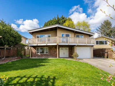 4831 Foxglove Crescent - 3