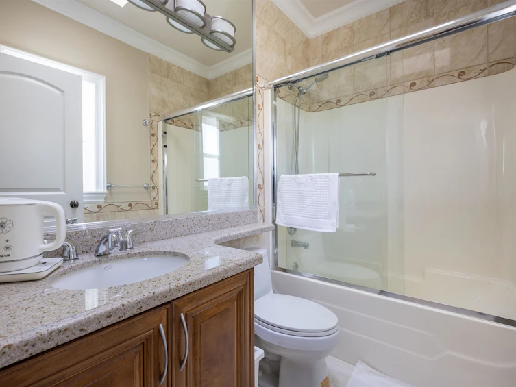 6860 Donald Road, Richmond, BC, V7C 2Y9 - 25