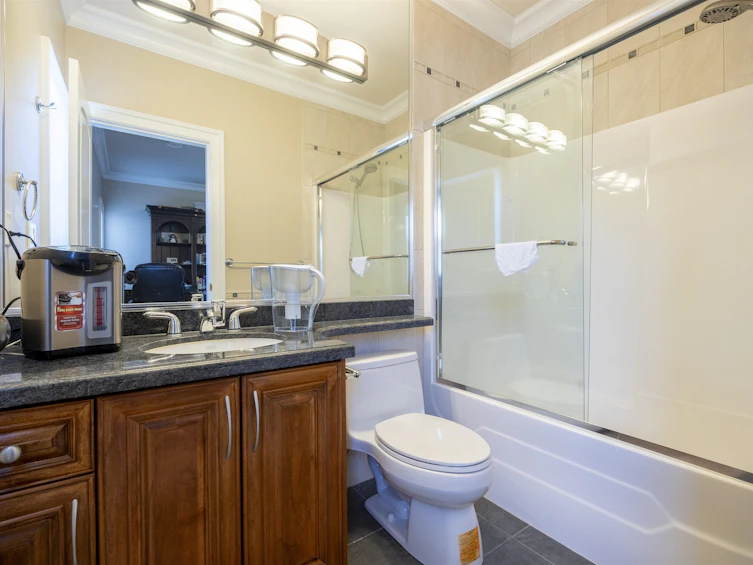 6860 Donald Road, Richmond, BC, V7C 2Y9 - 27