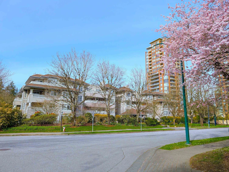 312-6745 Station Hill Court, Burnaby, BC, V3N 4Z4 - 37