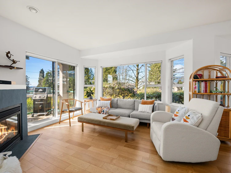 103-177 W 5th Street, North Vancouver, BC, V7M 1J6 - 3