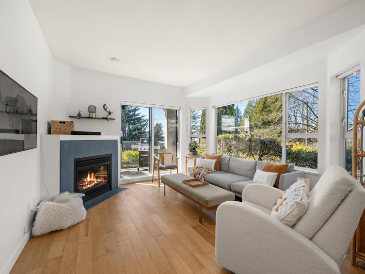 103-177 W 5th Street, North Vancouver, BC, V7M 1J6 - 2