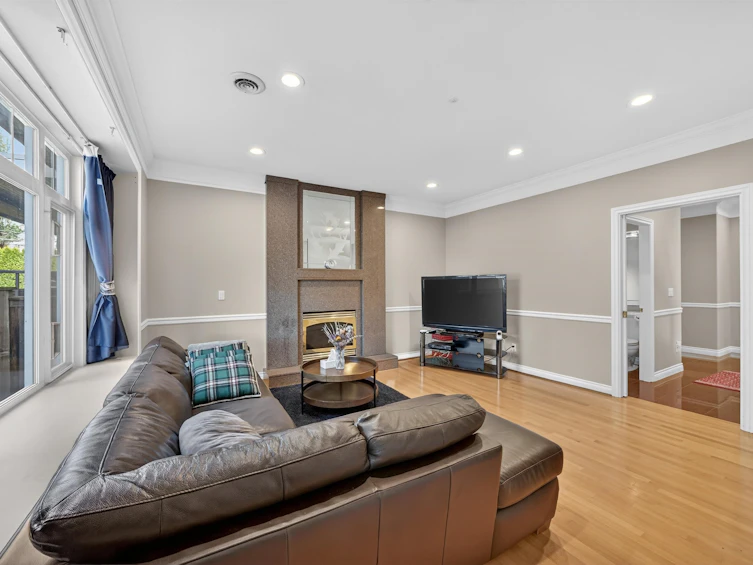 6309 Alberta Street, Vancouver, BC, V5Y 3N3 - 4