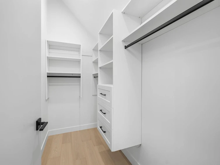 1-810 E 22nd Avenue, Vancouver, BC, V5V 1V7 - 23