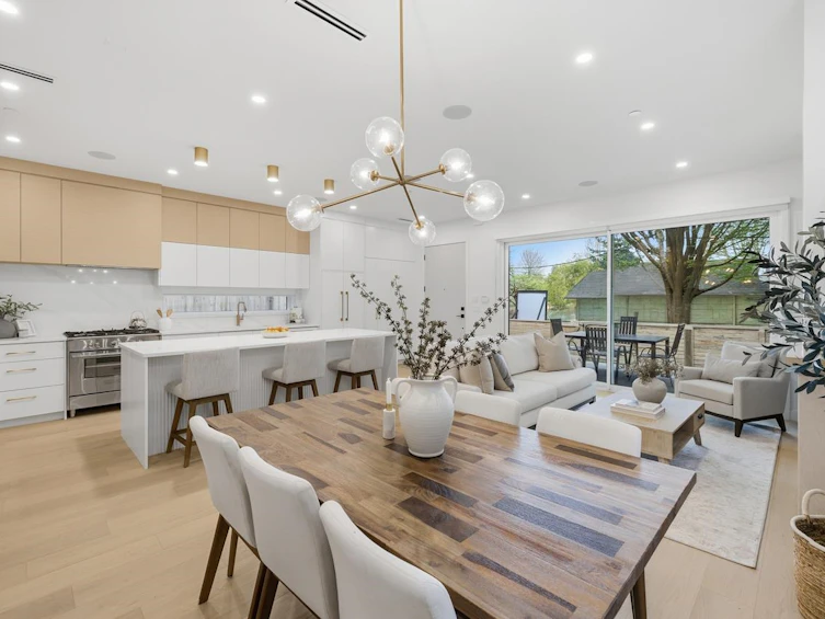 1-810 E 22nd Avenue, Vancouver, BC, V5V 1V7 - 11