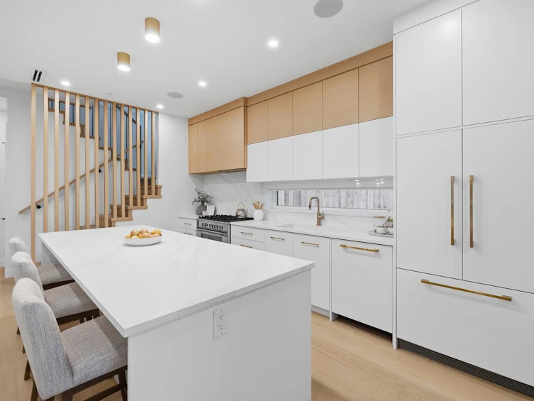 1-810 E 22nd Avenue, Vancouver, BC, V5V 1V7 - 14