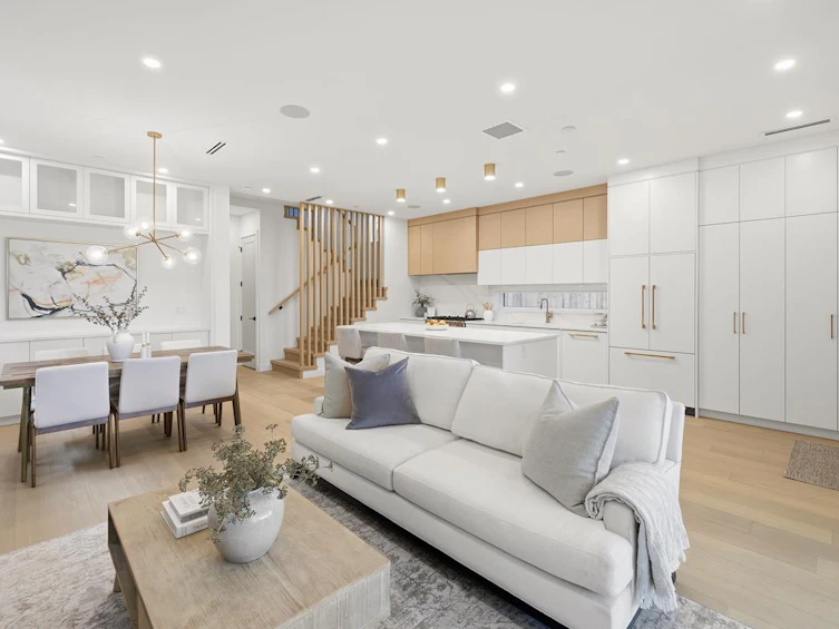 1-810 E 22nd Avenue, Vancouver, BC, V5V 1V7 - 6