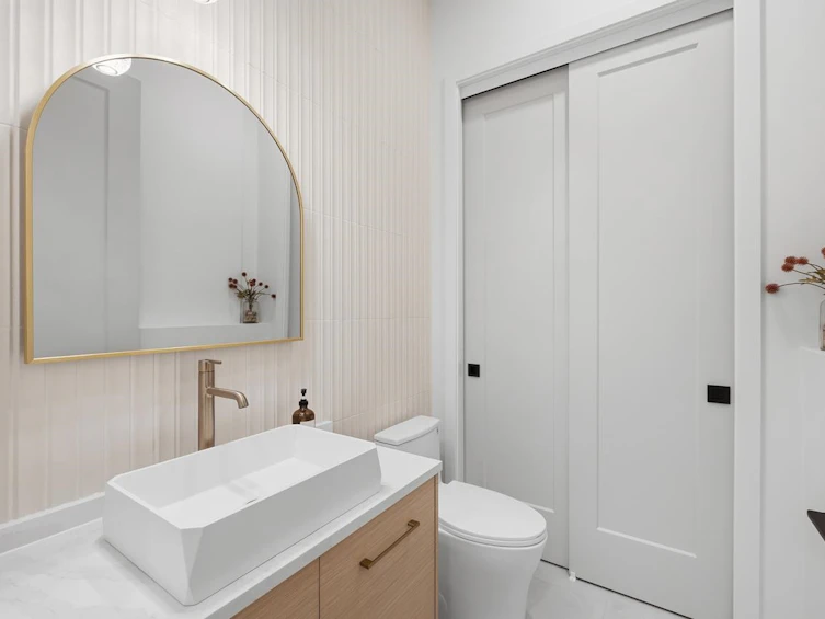 1-810 E 22nd Avenue, Vancouver, BC, V5V 1V7 - 17