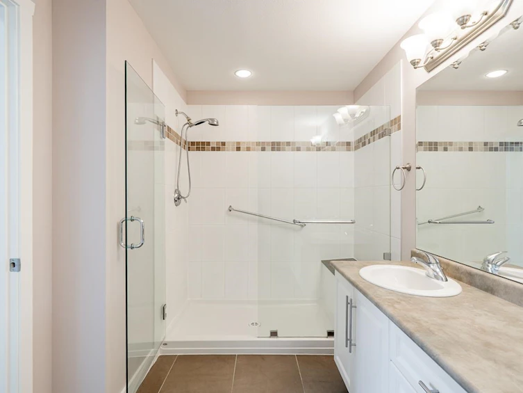 215-2628 Maple Street, Port Coquitlam, BC, V3C 0E2 - 25
