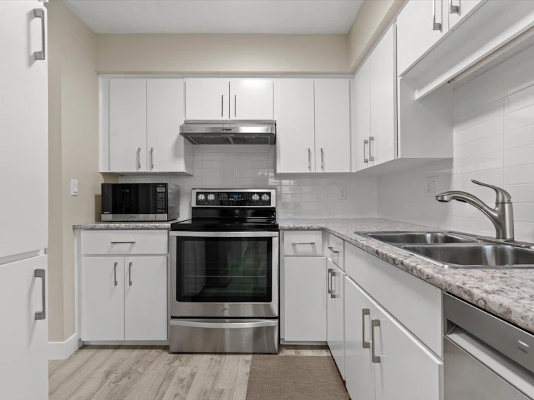 307-33535 King Road, Abbotsford, BC, V2S 6Z5 - 14