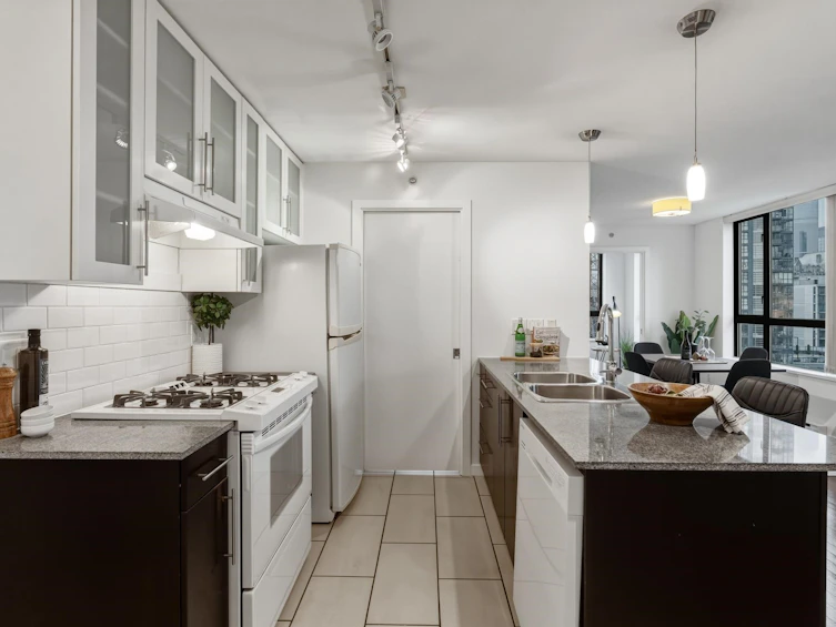 1102-1225 Richards Street, Vancouver, BC, V6B 1E6 - 13