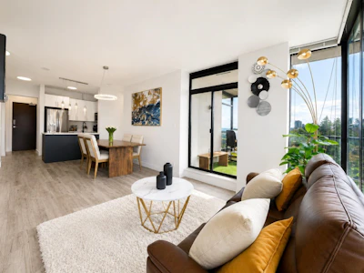 1701-15 E Royal Avenue - 4