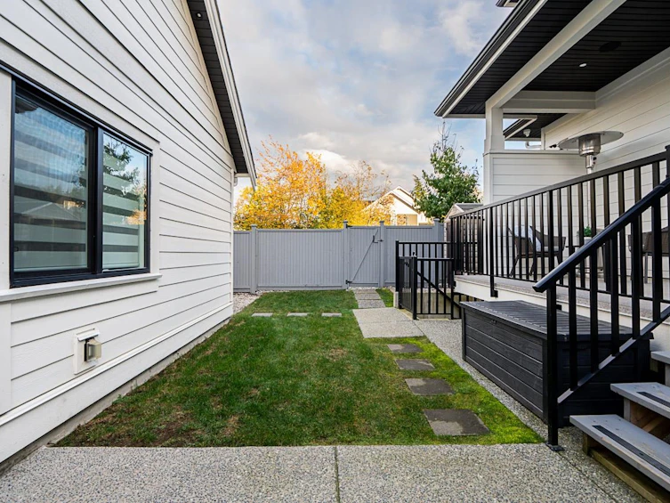 16595 25a Avenue, Surrey, BC, V3Z 9W9 - 24