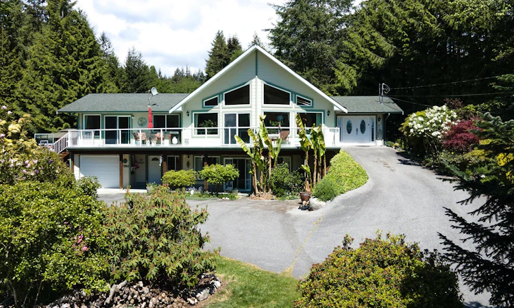 2556 Lower Road