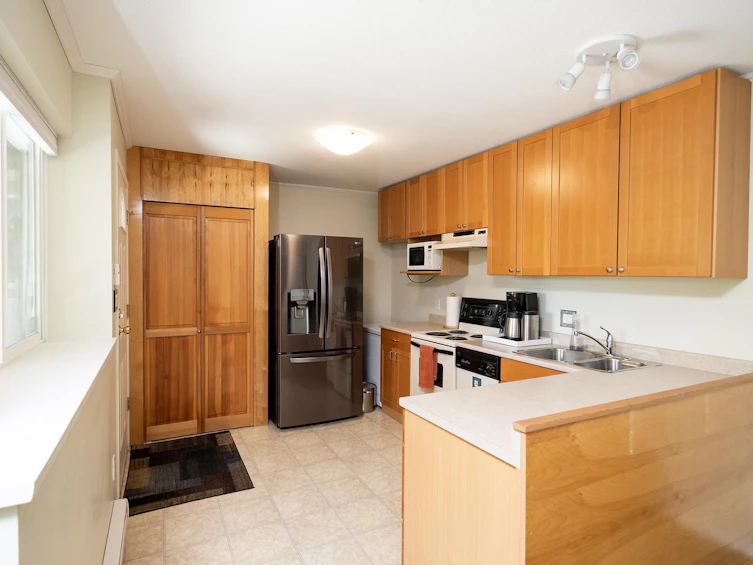 2556 Lower Road, Roberts Creek, BC, V0N 2W4 - 19