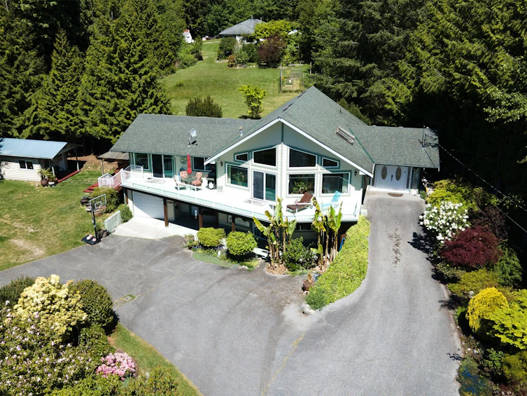 2556 Lower Road, Roberts Creek, BC, V0N 2W4 - 37
