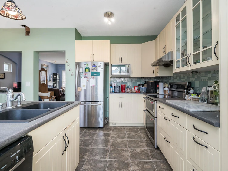 137 Star Crescent, New Westminster, BC, V3M 6X6 - 14