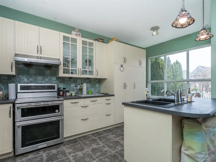 137 Star Crescent, New Westminster, BC, V3M 6X6 - 12