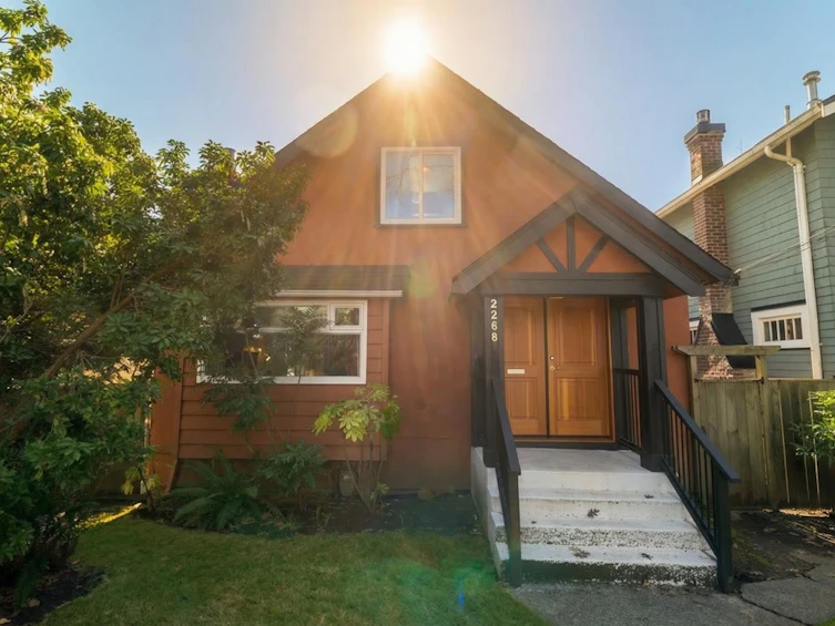 2268 E 7th Avenue, Vancouver, BC, V5N 1S7 - 37