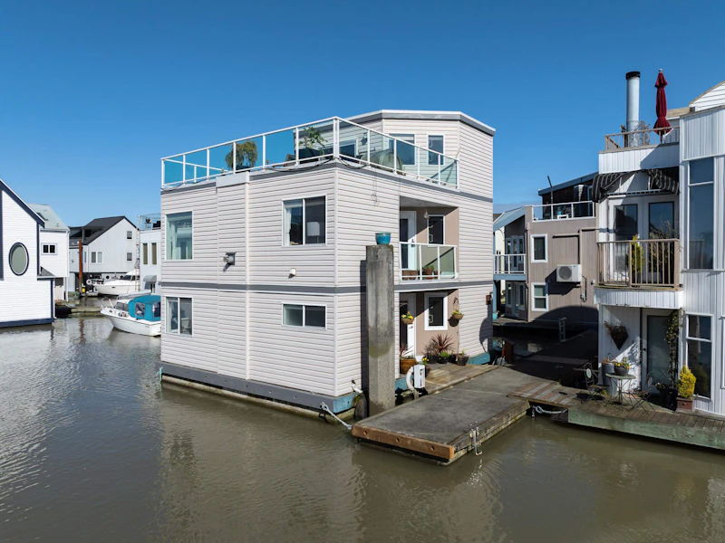 15 - 3459 W River Road, Delta BC V4K 4Y6