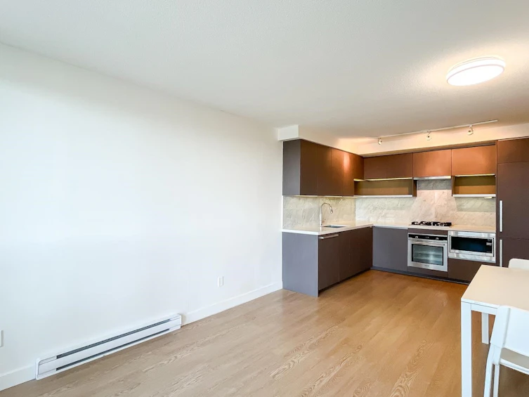 1207-13696 100 Avenue, Surrey, BC, V3T 0L5 - 8