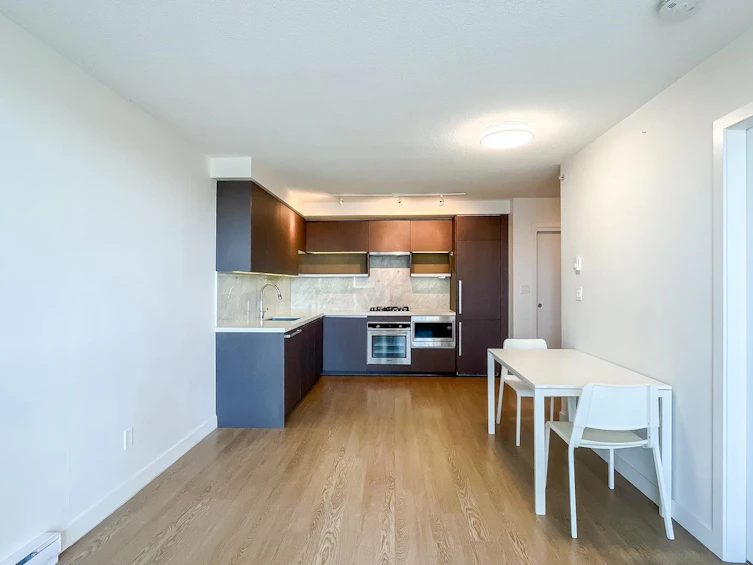 1207-13696 100 Avenue, Surrey, BC, V3T 0L5 - 9