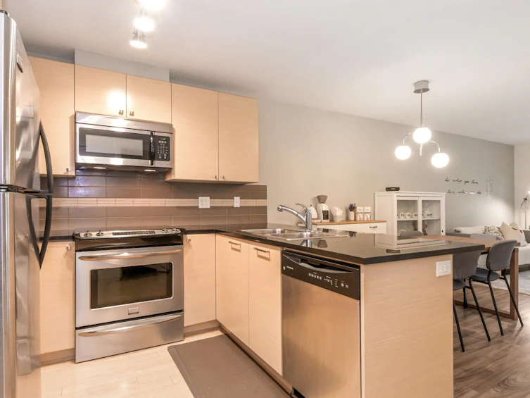 205-6500 194 Street, Surrey, BC, V4N 5X4 - 9