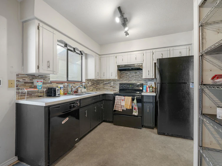 19449 62 Avenue, Surrey, BC, V3S 5M8 - 7