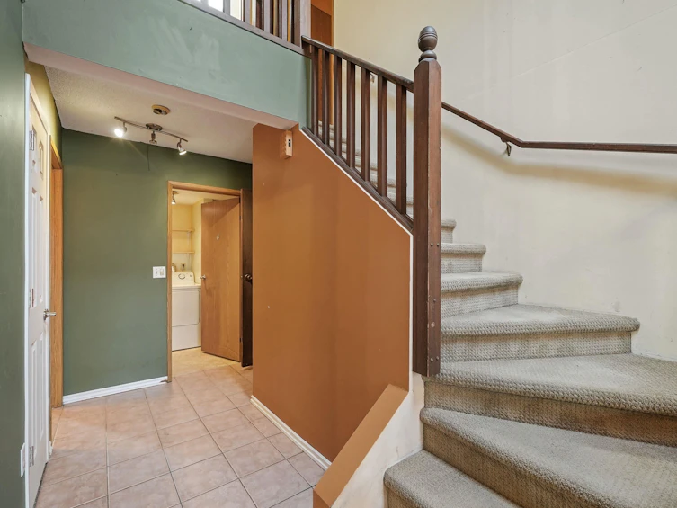 19449 62 Avenue, Surrey, BC, V3S 5M8 - 3